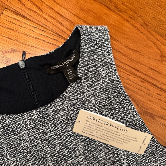 BANANA REPUBLIC Woman’s Petite Navy Dress - Picture 3 of 6